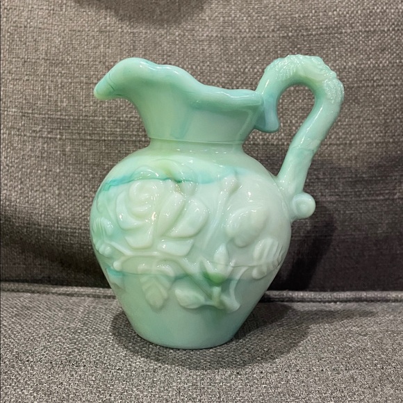 Vintage 1980s Avon Victoriana Pitcher - Picture 3 of 9